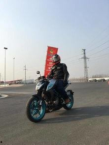 国产250试驾视频,驾驭激情，探索速度与激情的完美融合